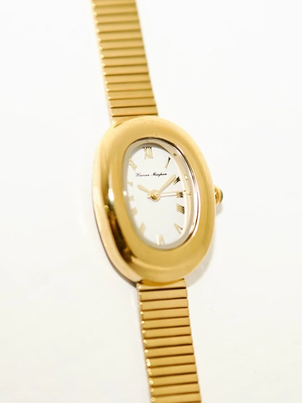 Heaven Mayhem Amara Gold Oval Women's Watch with Roman Analog Dial Classic